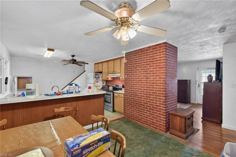 Photo 10 of 28 residential for sale in Hampton virginia