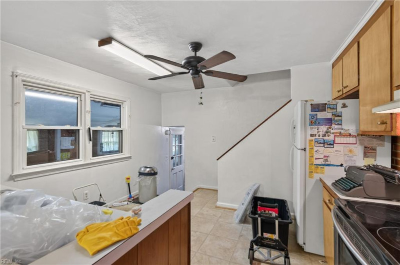 Photo 11 of 28 residential for sale in Hampton virginia