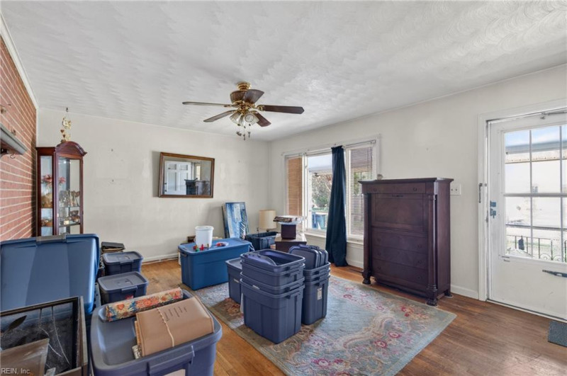 Photo 6 of 28 residential for sale in Hampton virginia