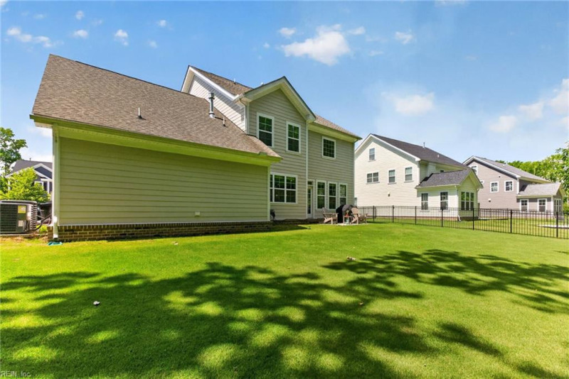 Photo 4 of 42 residential for sale in Virginia Beach virginia