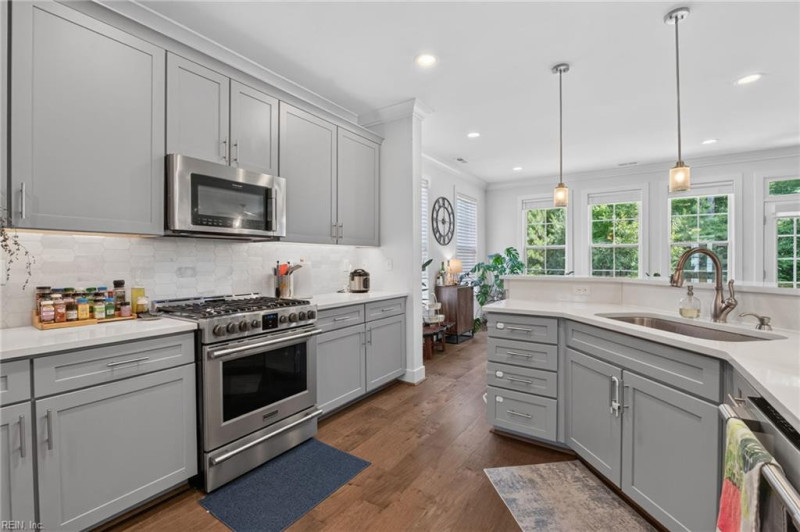 Photo 5 of 42 residential for sale in Virginia Beach virginia