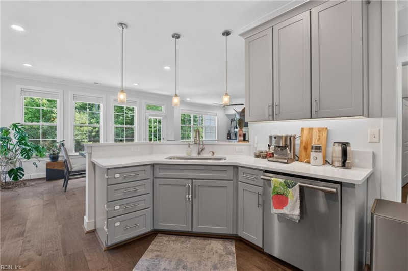 Photo 8 of 42 residential for sale in Virginia Beach virginia