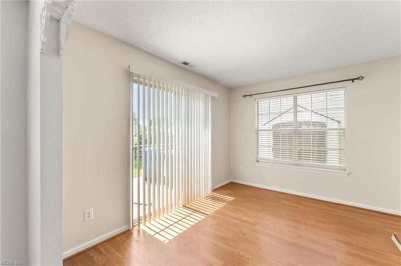 Photo 11 of 31 residential for sale in Newport News virginia