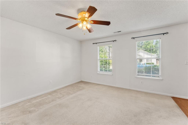 Photo 6 of 31 residential for sale in Newport News virginia