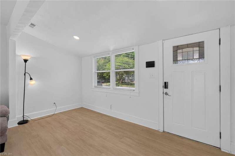 Photo 5 of 44 residential for sale in Norfolk virginia