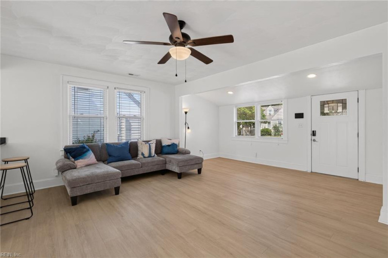 Photo 8 of 44 residential for sale in Norfolk virginia