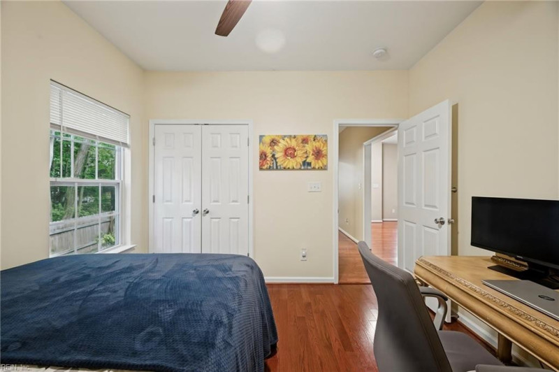 Photo 12 of 23 residential for sale in Gloucester County virginia