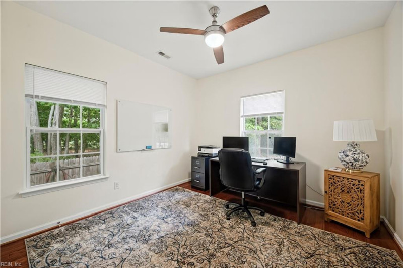 Photo 14 of 23 residential for sale in Gloucester County virginia