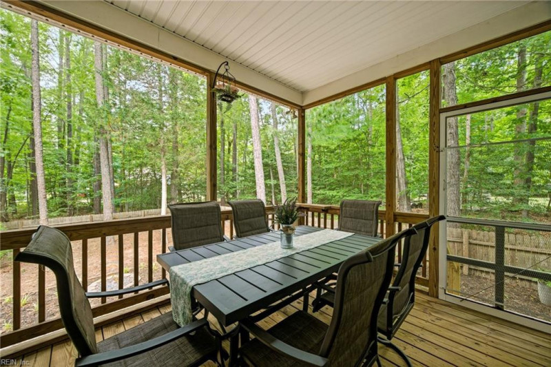 Photo 16 of 23 residential for sale in Gloucester County virginia