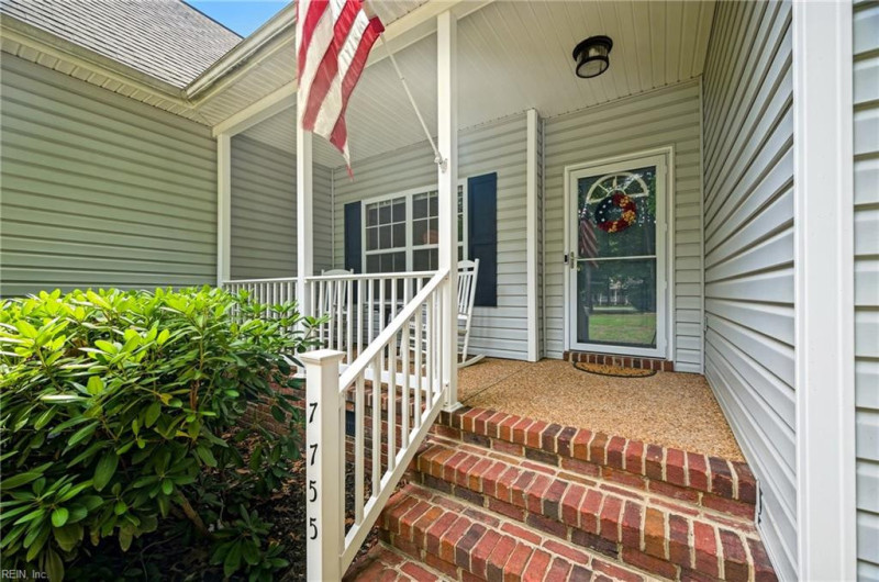 Photo 2 of 23 residential for sale in Gloucester County virginia