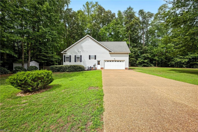 Photo 22 of 23 residential for sale in Gloucester County virginia
