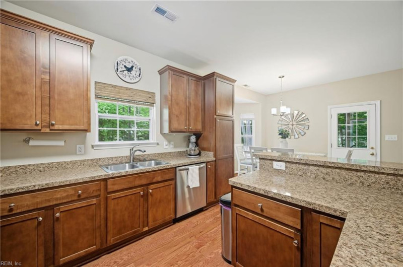 Photo 6 of 23 residential for sale in Gloucester County virginia