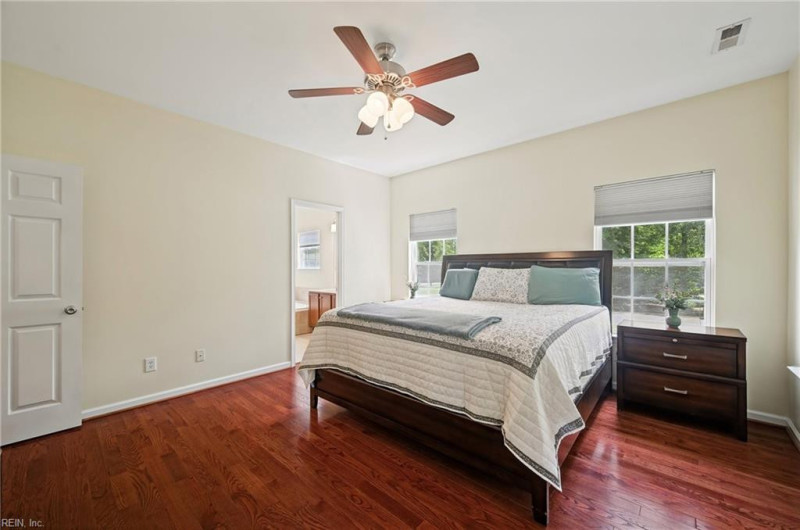 Photo 8 of 23 residential for sale in Gloucester County virginia