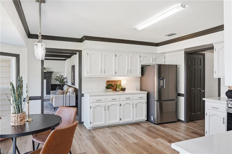 Photo 10 of 31 residential for sale in Virginia Beach virginia