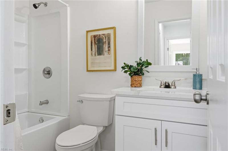Photo 16 of 31 residential for sale in Virginia Beach virginia