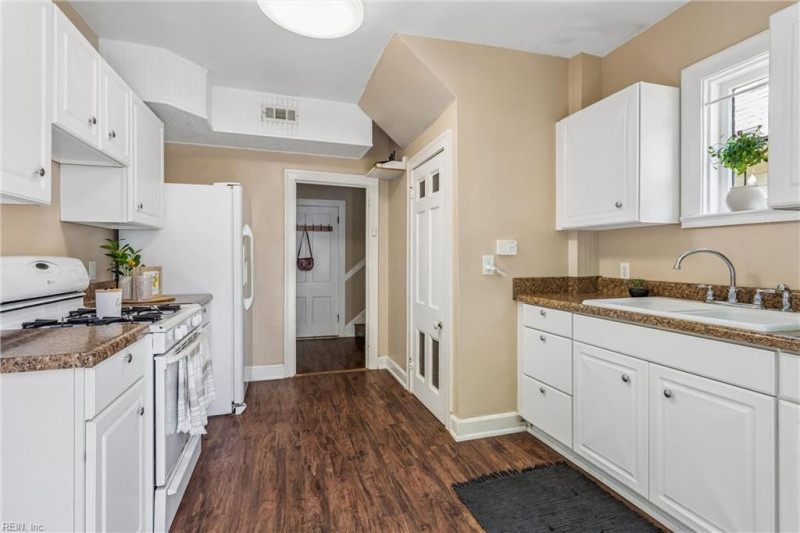 Photo 10 of 40 residential for sale in Newport News virginia Photo 10 of 40 residential for sale in Newport News virginia