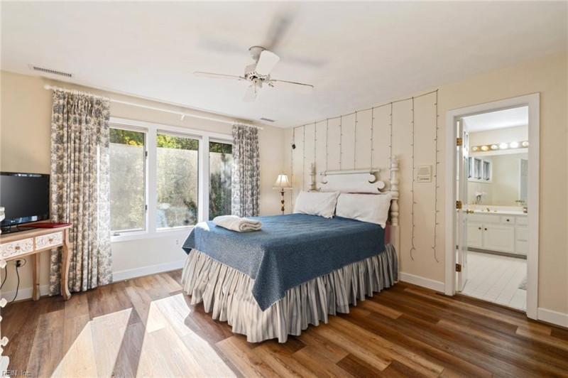 Photo 27 of 50 residential for sale in Virginia Beach virginia