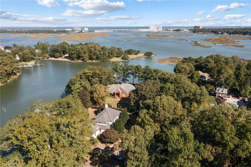 Photo 3 of 50 residential for sale in Virginia Beach virginia