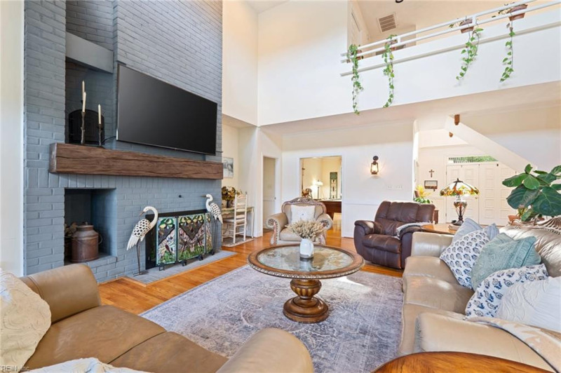 Photo 9 of 50 residential for sale in Virginia Beach virginia