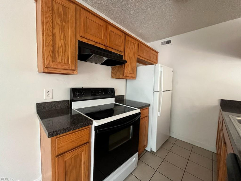 Photo 10 of 17 residential for sale in Virginia Beach virginia