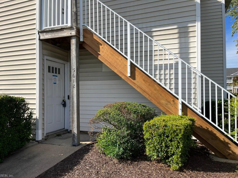 Photo 4 of 17 residential for sale in Virginia Beach virginia