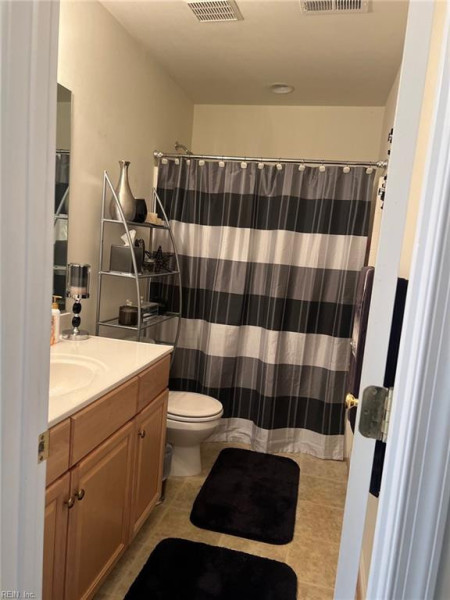 Photo 37 of 40 residential for sale in Suffolk virginia