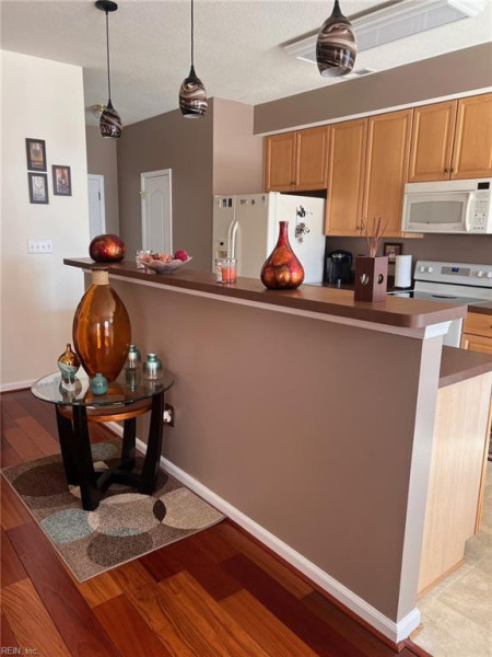 Photo 6 of 40 residential for sale in Suffolk virginia