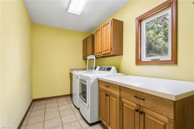 Photo 25 of 44 residential for sale in Hampton virginia