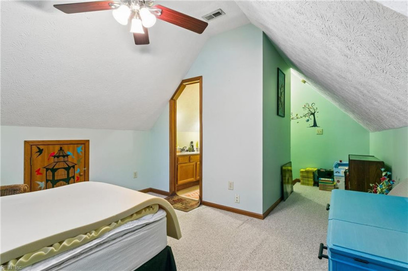 Photo 35 of 44 residential for sale in Hampton virginia