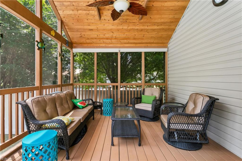 Photo 4 of 44 residential for sale in Hampton virginia