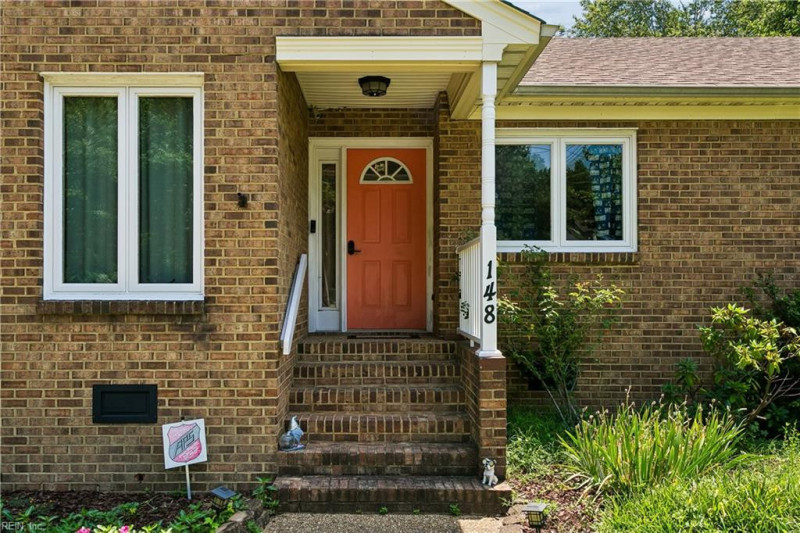 Photo 6 of 44 residential for sale in Hampton virginia