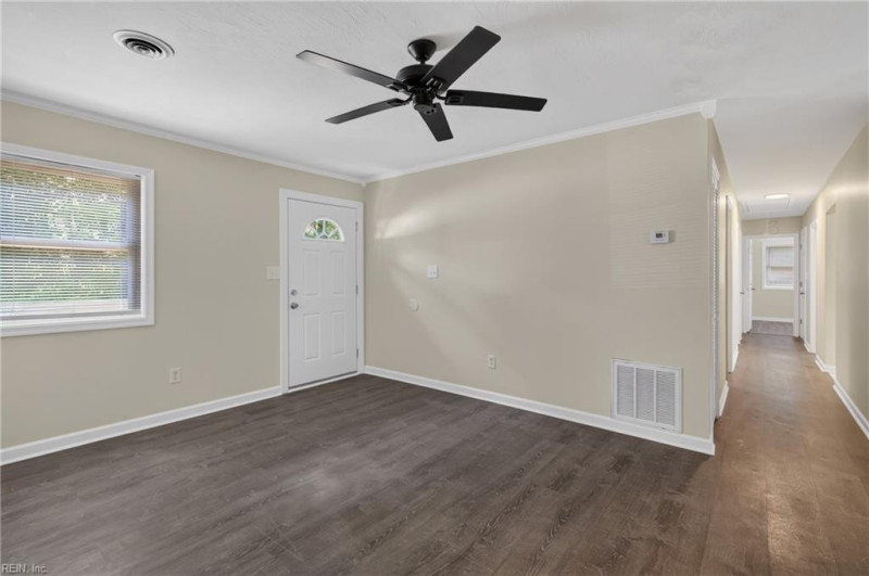 Photo 11 of 39 residential for sale in Hampton virginia