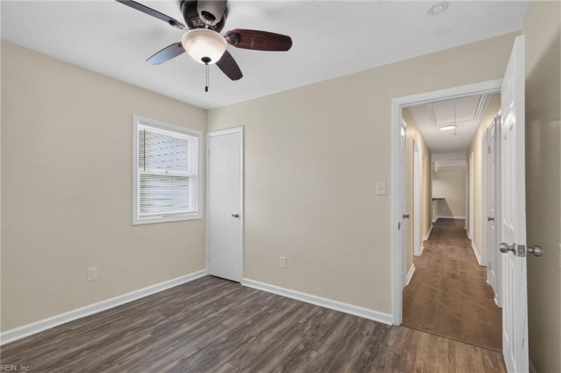 Photo 16 of 39 residential for sale in Hampton virginia