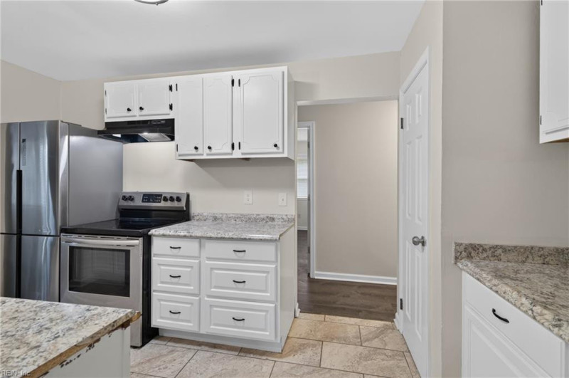 Photo 33 of 39 residential for sale in Hampton virginia