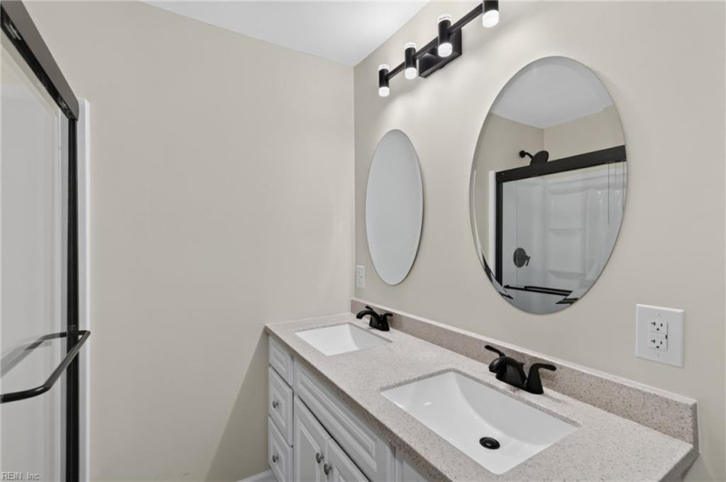 Photo 8 of 39 residential for sale in Hampton virginia