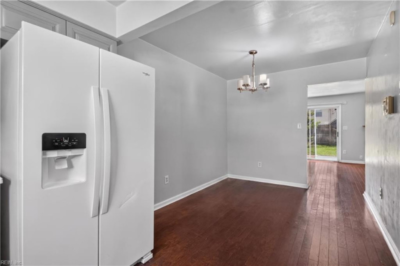Photo 10 of 39 residential for sale in Virginia Beach virginia