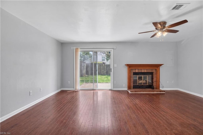 Photo 16 of 39 residential for sale in Virginia Beach virginia