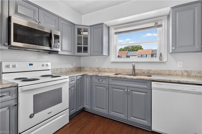 Photo 9 of 39 residential for sale in Virginia Beach virginia
