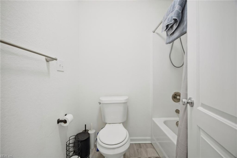 Photo 32 of 50 residential for sale in Norfolk virginia Photo 32 of 50 residential for sale in Norfolk virginia