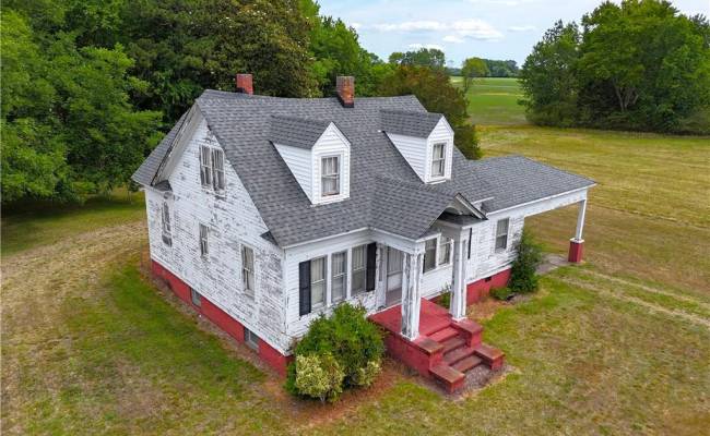 373 Colonial Trail, Surry County, VA 23883
