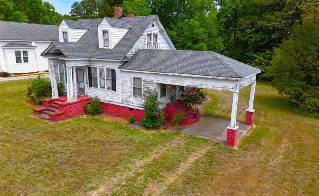 373 Colonial Trail, Surry County, VA 23883