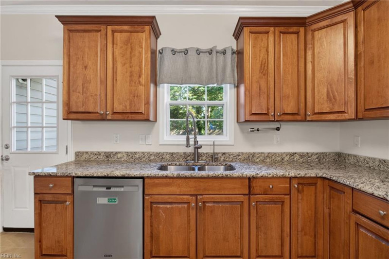 Photo 14 of 50 residential for sale in Virginia Beach virginia
