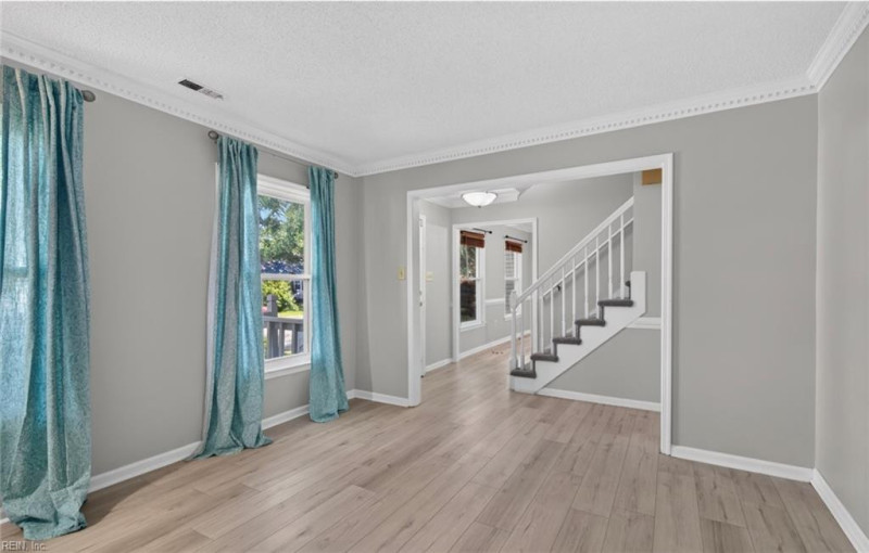 Photo 14 of 49 residential for sale in Virginia Beach virginia
