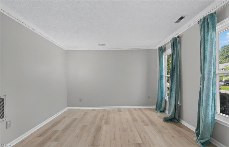 Photo 15 of 49 residential for sale in Virginia Beach virginia