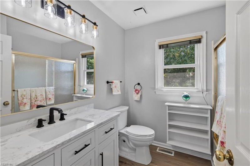 Photo 23 of 49 residential for sale in Virginia Beach virginia