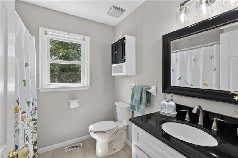 Photo 25 of 49 residential for sale in Virginia Beach virginia