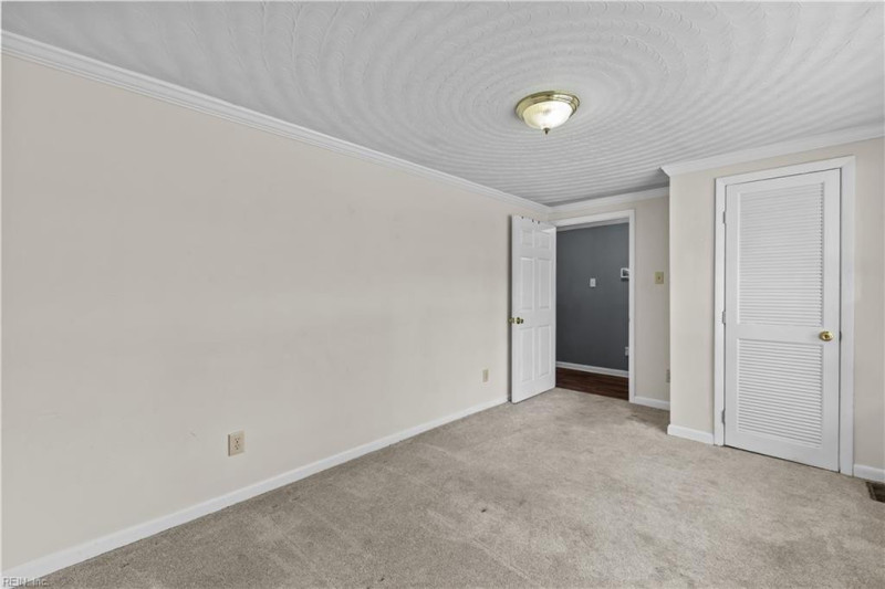 Photo 17 of 26 residential for sale in Hampton virginia