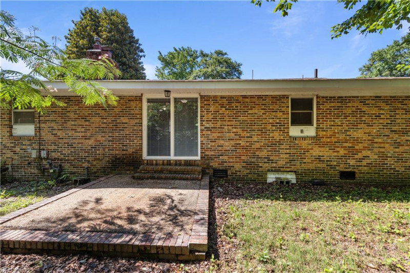 Photo 19 of 26 residential for sale in Hampton virginia