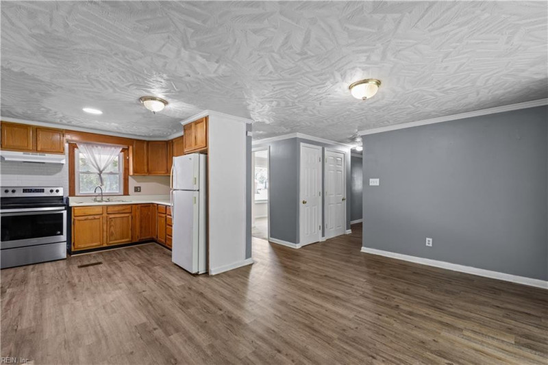 Photo 2 of 26 residential for sale in Hampton virginia