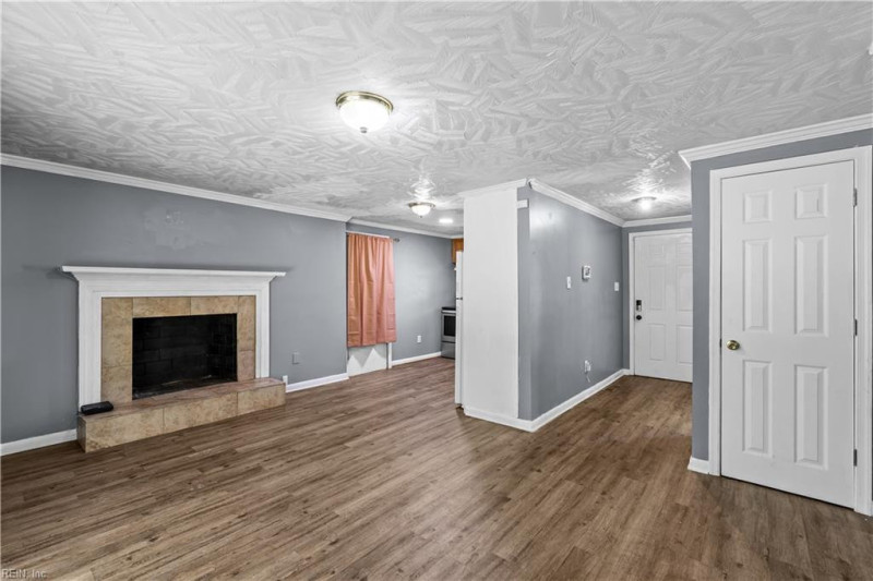 Photo 5 of 26 residential for sale in Hampton virginia
